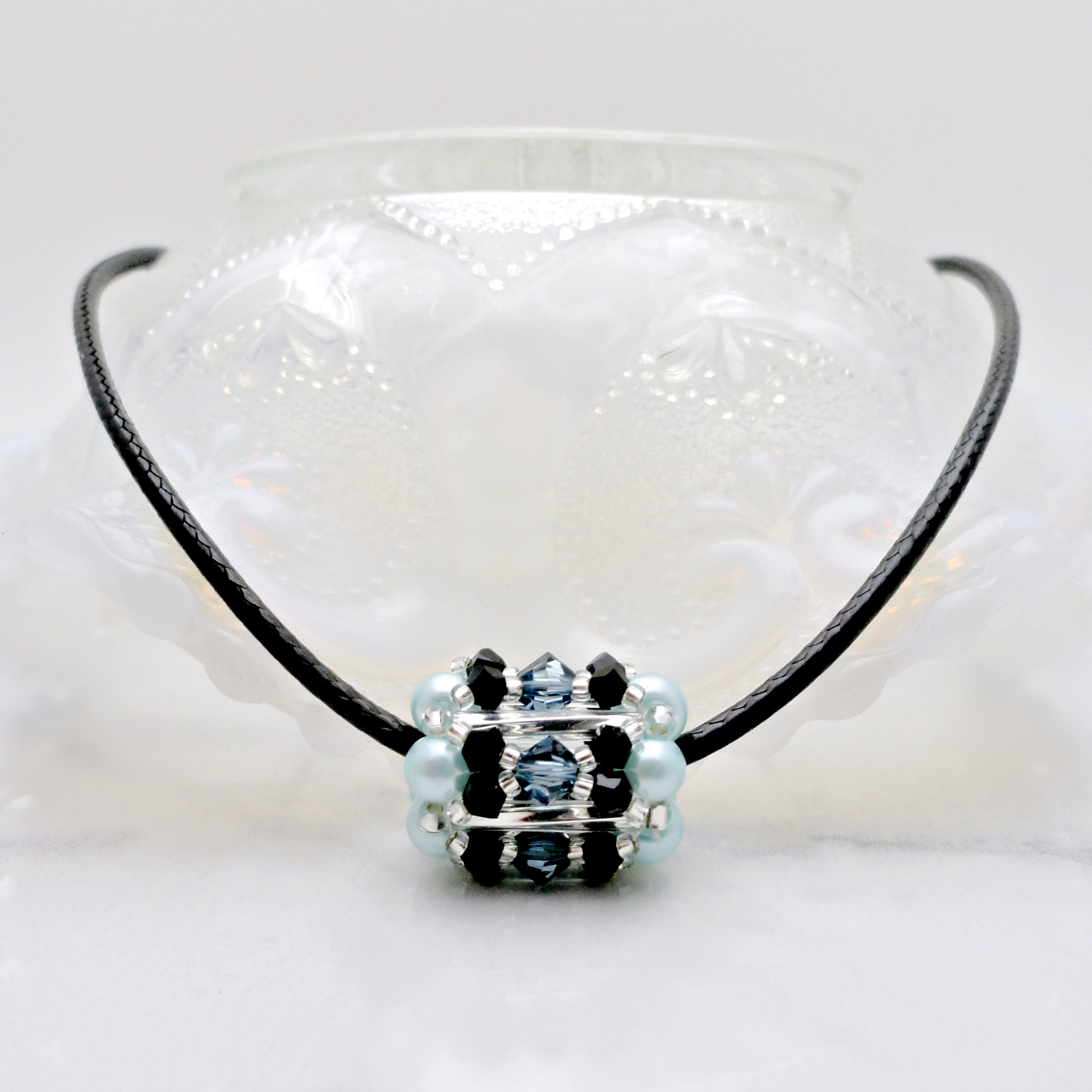 Blue And Black Beaded Bead Necklace