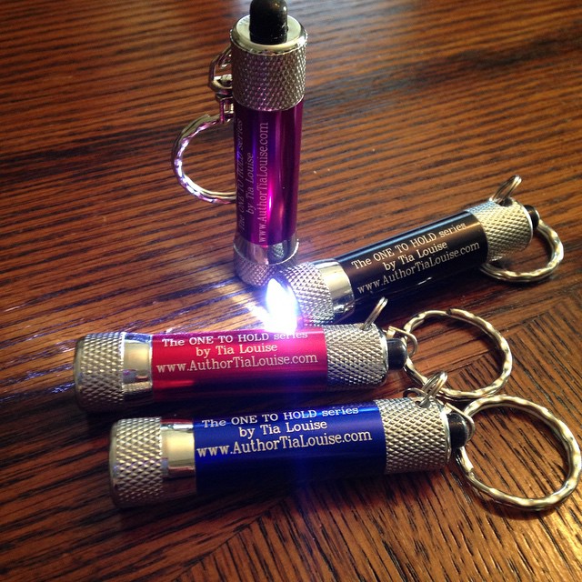 Flashlight keychain