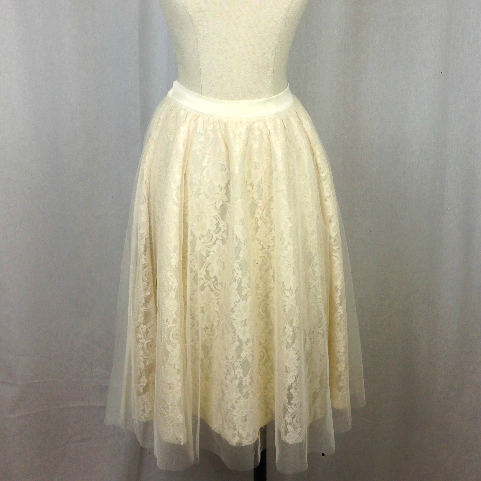 Blushing Bride (CREAM)