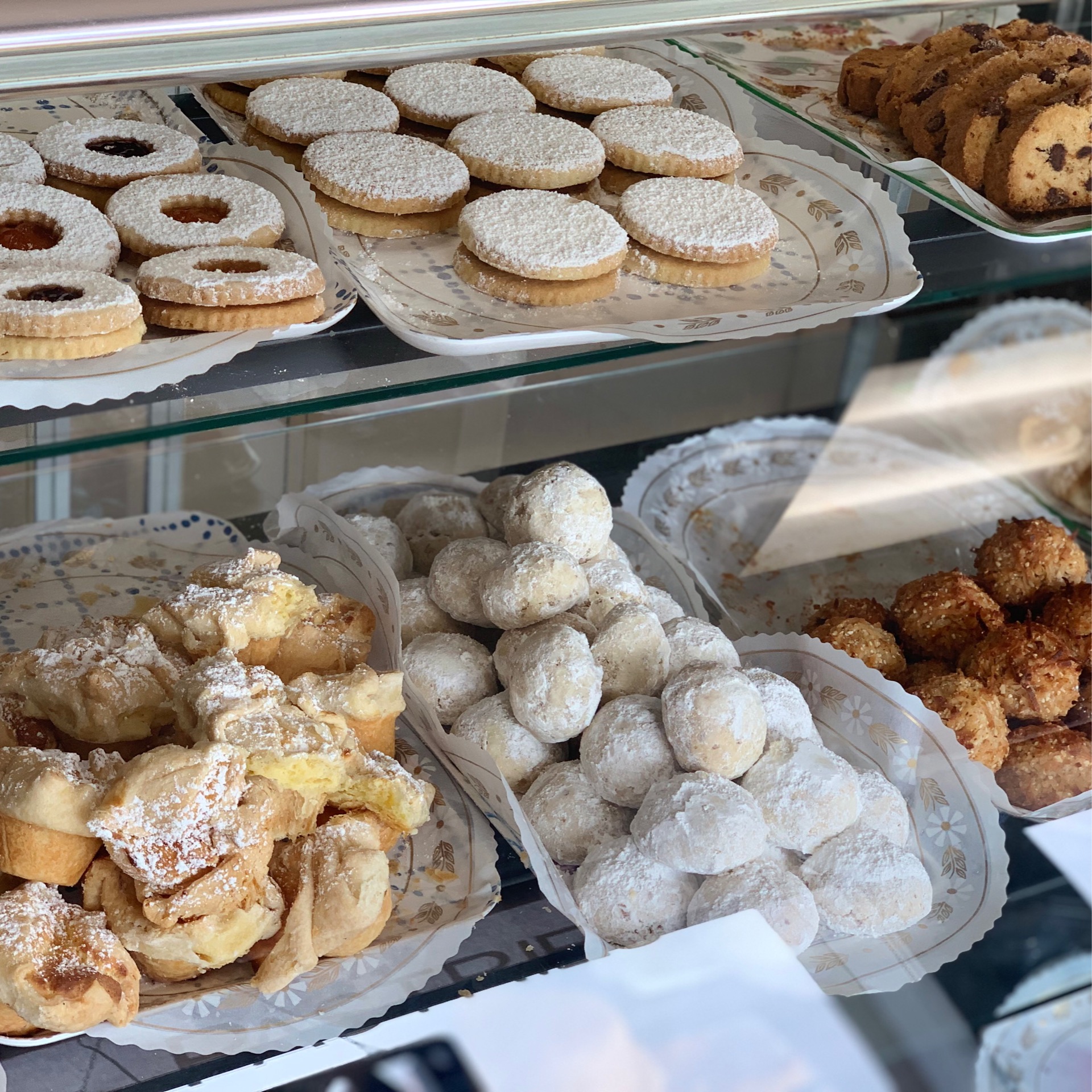 Mama’s Discount Assorted Cookies