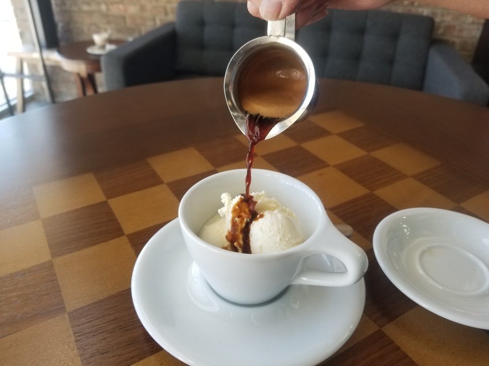 Affogato (6 oz)